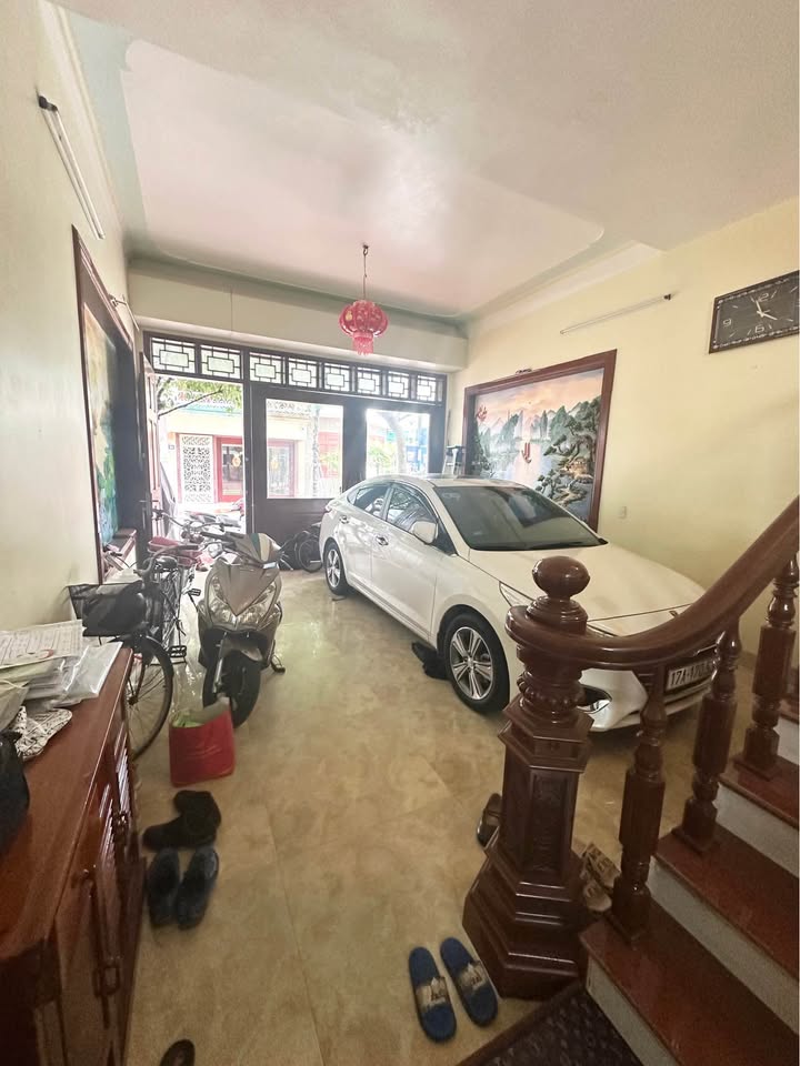 Nhà 4 tầng phường Trần Lãm, 60m² giá 6 tỷ - Vị trí đắc địa, chính chủ bán gấp!