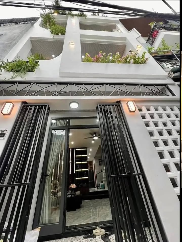 Nhà phân lô ô tô Ngõ 28 Xuân La 66m² - Vị trí đẹp gần Hồ Tây!