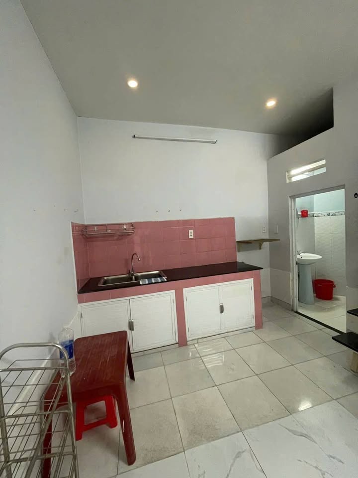 Nhà cho thuê đường Nguyễn Văn Lạc, Bình Thạnh 30m² giá 7.3 triệu - Không gian thoáng mát, tiện nghi!