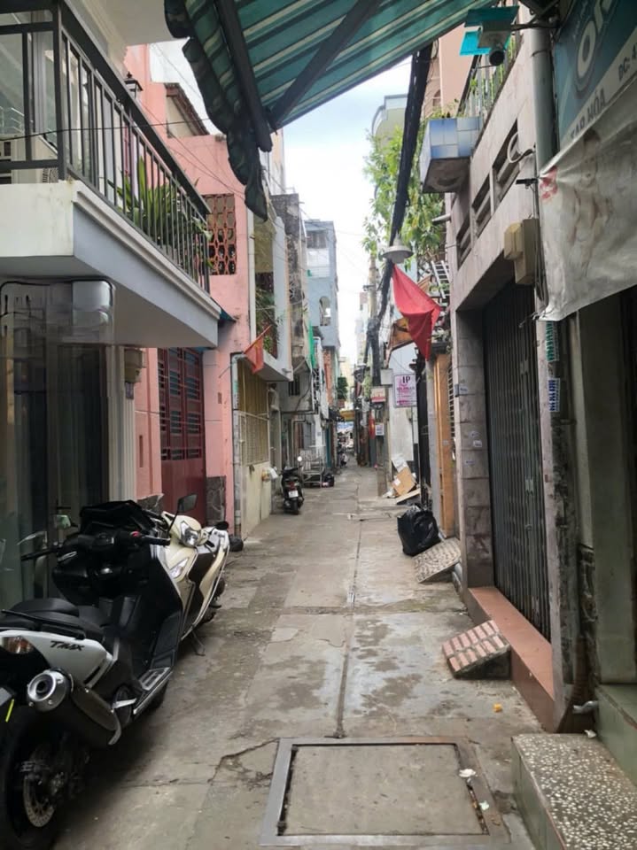 Nhà nguyên căn Cách Mạng Tháng 8, Q3 21m² chỉ 8.5 triệu - Kinh doanh thuận lợi!