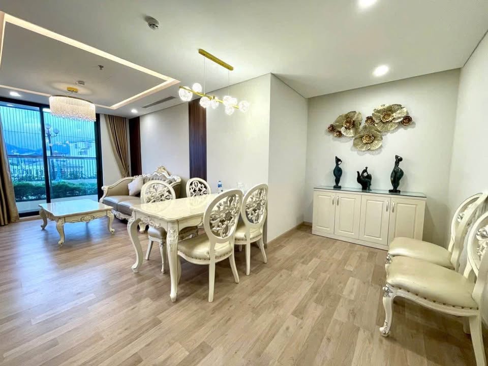 Căn hộ CT1 Riverside Luxury Nha Trang 75m² giá 14 triệu - Đầy đủ nội thất cao cấp!