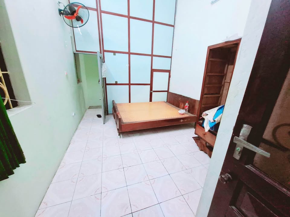 Nhà cho thuê ngõ 94 Tân Mai, quận Hoàng Mai - Full nội thất chỉ 7.7 triệu/tháng!