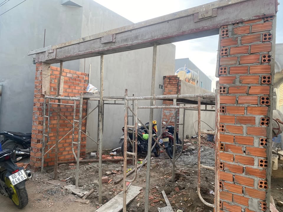 Nhà 1 trệt 1 lửng tại Hóa An, Biên Hòa - Diện tích 136m², giá 2.65 tỷ - Sẵn sàng vào ở!