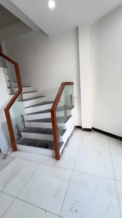 Nhà 5 tầng tại phường Dương Nội, quận Hà Đông - 30m² giá 5 tỷ - Full nội thất, sẵn sàng ở!