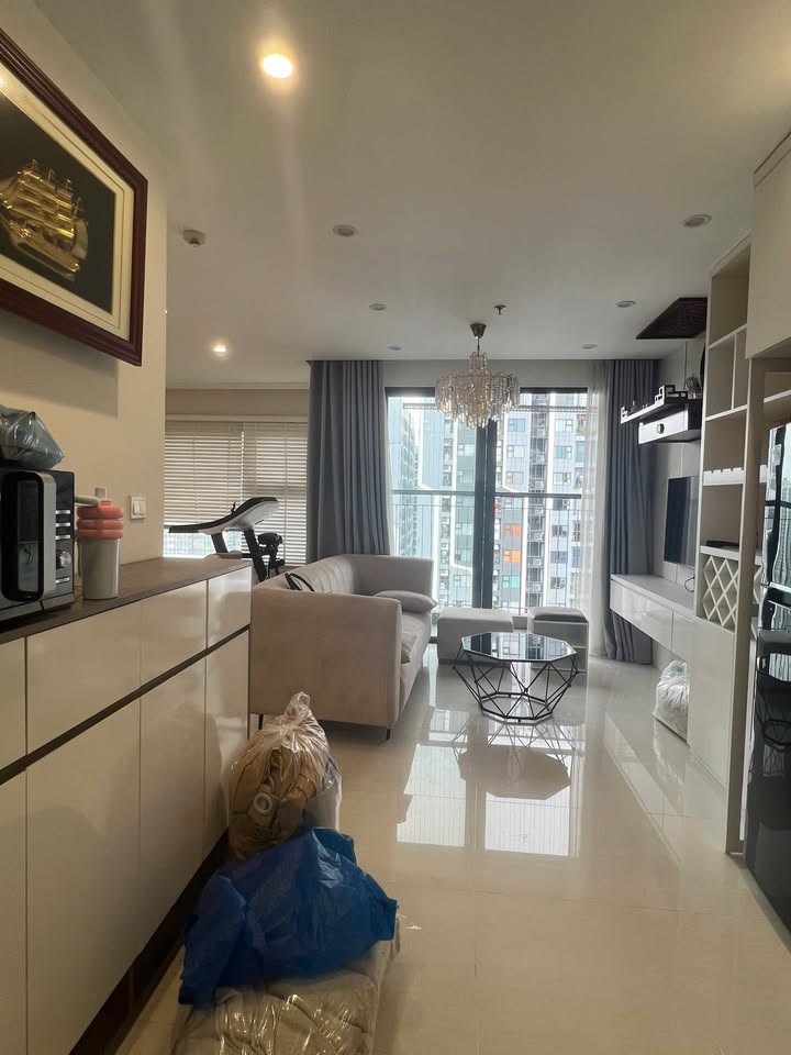 Căn hộ Vinhomes Smart City Tây Mỗ 2PN giá 12.5 triệu - Full nội thất sang trọng!