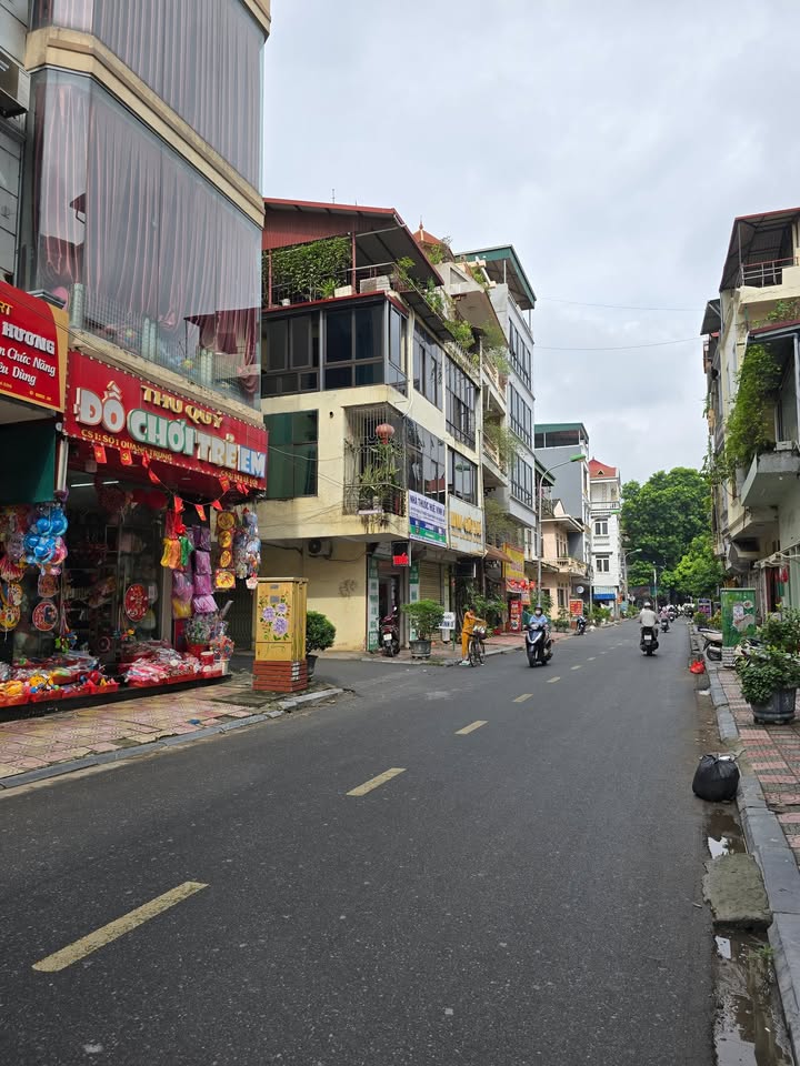 Nhà mặt phố Lê Lợi, Hà Đông 50m² giá thỏa thuận - Vị trí kinh doanh sầm uất!