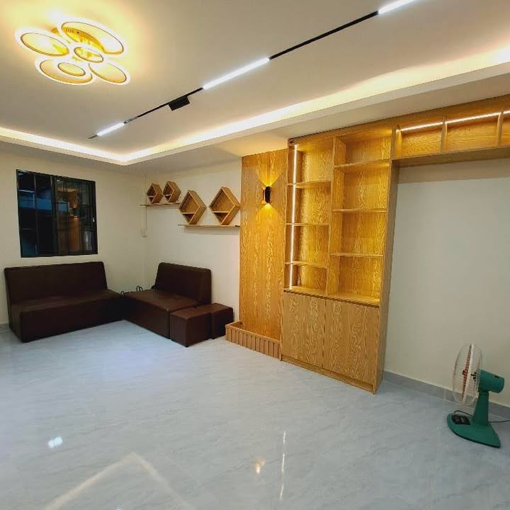 Nhà lô góc 2 tầng Tân Phú 49.5m² giá 2.1 tỷ - Sẵn sàng dọn vào ở!