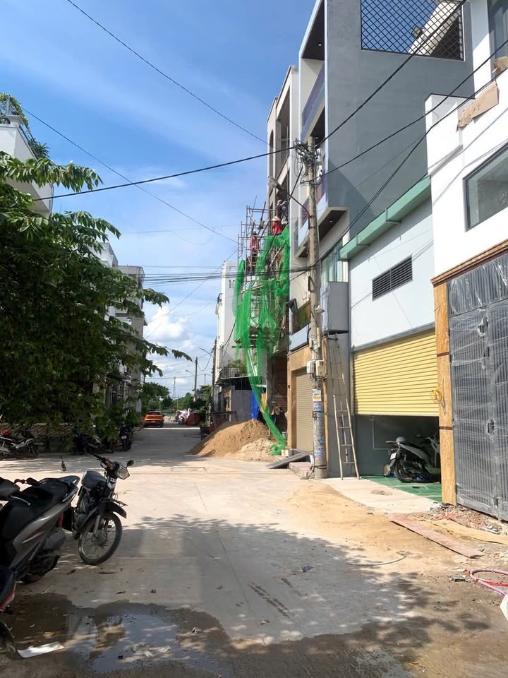 Đất nền Lê Thị Riêng 80m² giá 4.7 tỷ - Khu phân lô đẹp, thuận tiện di chuyển!