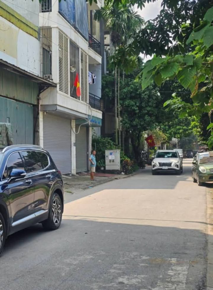 Kho cho thuê Vạn Phúc 30m² giá 4 triệu - Thoáng mát, dễ dàng làm gác xép!