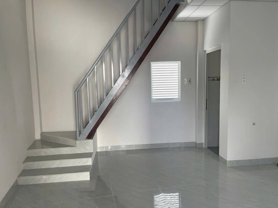 Nhà cho thuê gác lửng đường Hùng Vương - Phan Thiết 40m² chỉ 2.2 triệu