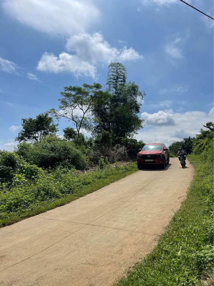 Đất nền tại Phú Vinh, Tân Lạc, Hòa Bình 350m² giá 250 triệu - Mặt tiền 8m, đầu tư lý tưởng!