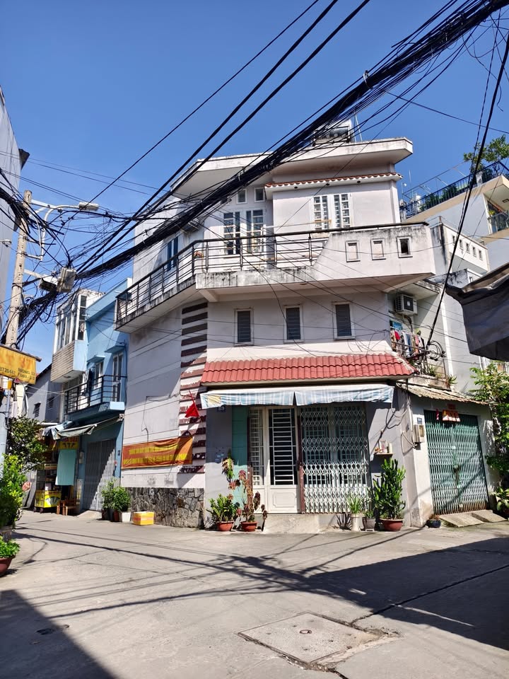 Nhà mặt tiền kinh doanh Đường số 12, Bình Tân 62m² giá 3.55 tỷ - Vị trí sầm uất, góc 2 mặt tiền!