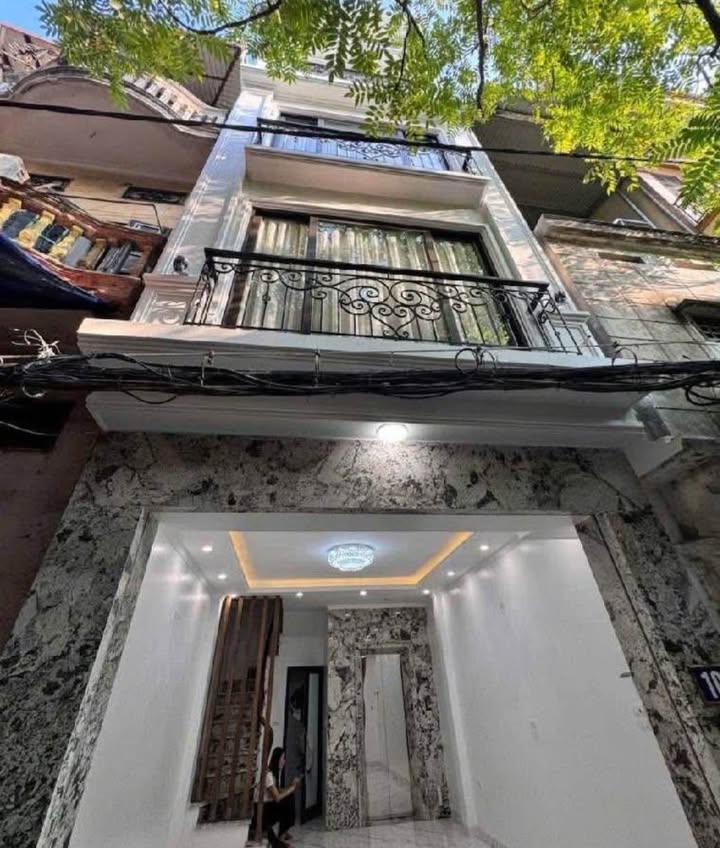 Nhà 5 tầng tại Thụy Phương, 40m² - Ô tô vào tận nhà, giao ngay!