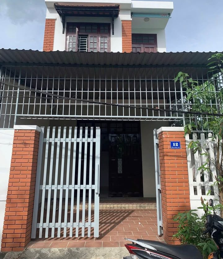 Nhà 2 tầng mặt tiền Xóm 2 Ngọc Anh 90m² giá 3.1 tỷ - Thiết kế kiên cố, vị trí tiềm năng!