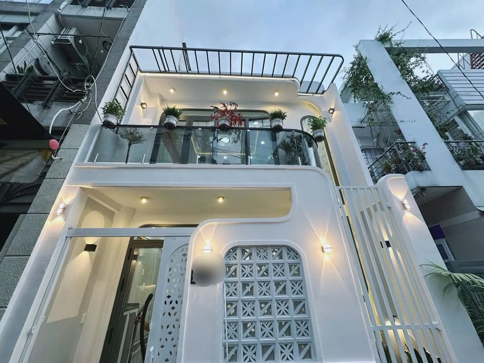 Nhà riêng 35m² tại Phan Văn Trị, Bình Thạnh giá 6.35 tỷ - Sẵn sàng ở ngay!