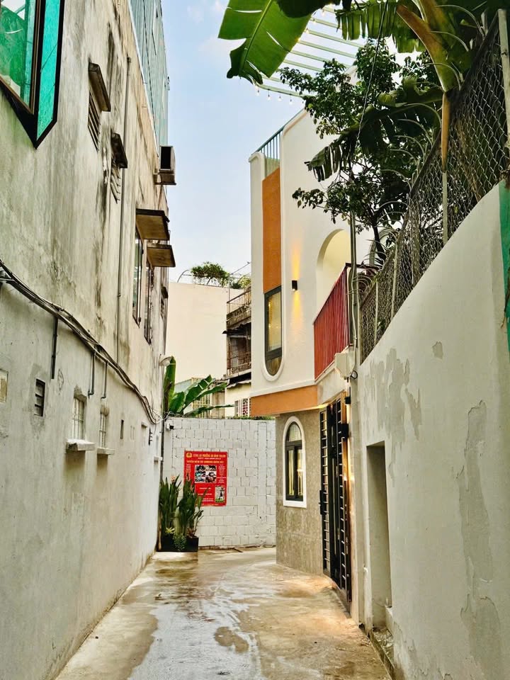 Nhà góc 2 mặt tiền hẻm ở Bình Thạnh 41m² giá 6.68 tỷ - Tiện ích đầy đủ, bớt lộc!