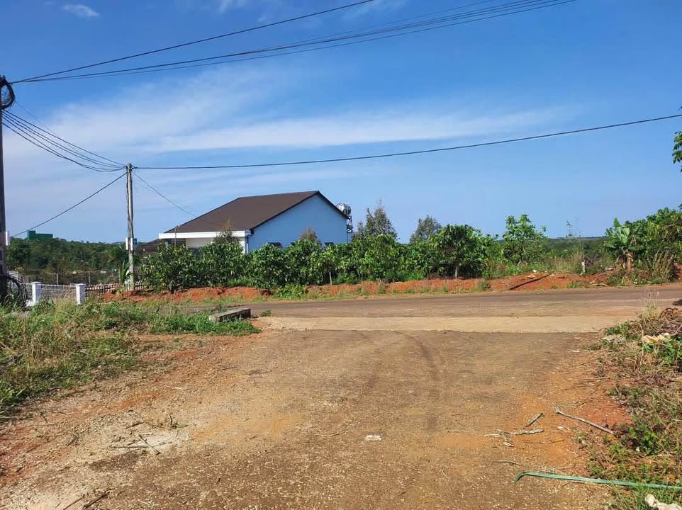 Đất thổ cư thôn 15 Nhân Cơ 980m² giá 375 triệu - Cơ hội đầu tư tiềm năng!