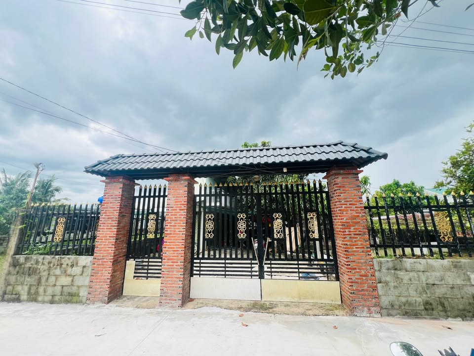 Bán đất kèm nhà cấp 4 tại Đức Hòa Đông 321m² giá 2.55 tỷ - Mặt tiền đẹp, pháp lý rõ ràng!