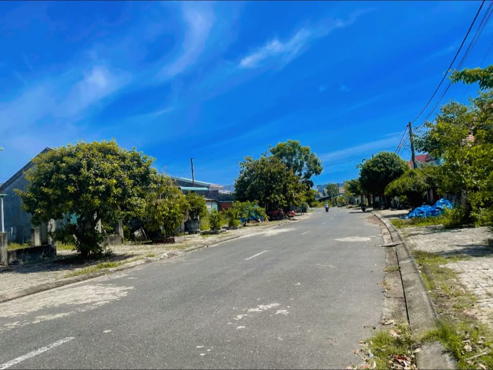 Đất nền khu tái định cư Trường Trung cấp Cảnh sát Công an 200m² giá 1 tỷ - Đầu tư sinh lời ngay!