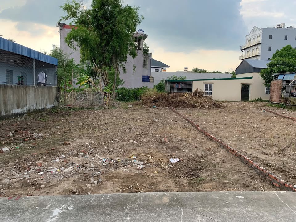 Nhà riêng Hồng Thái 71m² giá 1.8 tỷ - Đường ô tô đỗ cửa, thuận tiện sinh sống!