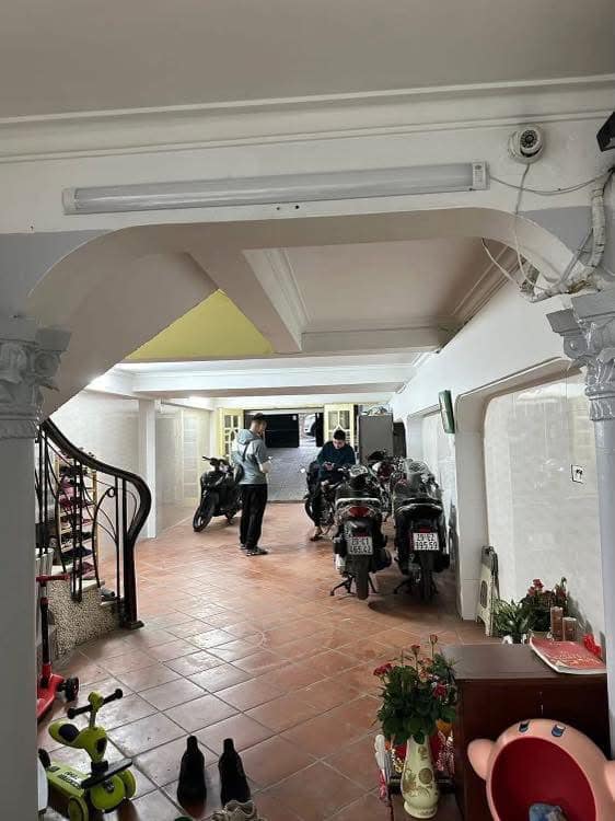 Nhà riêng Hoàng Mai 110m² giá 36 tỷ - Về ở ngay, sổ đỏ chính chủ!