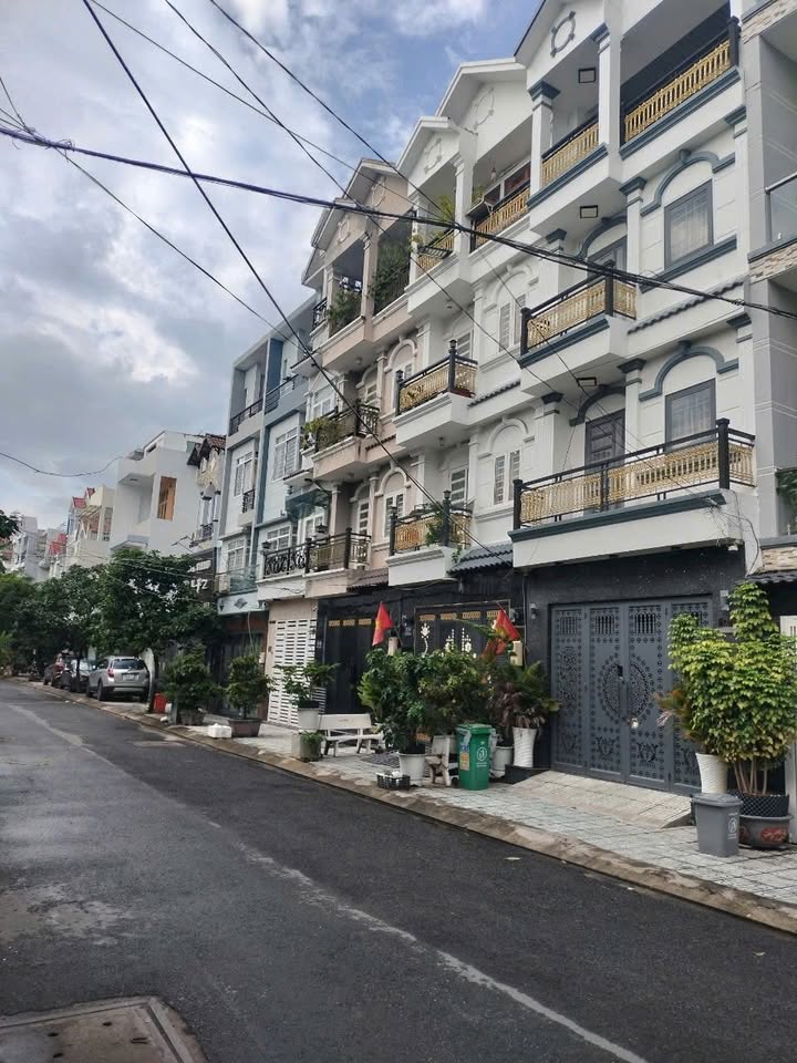 Nhà phố Lý Phục Man Quận 7 76m² giá 10.5 tỷ - Chính chủ bán ngay!