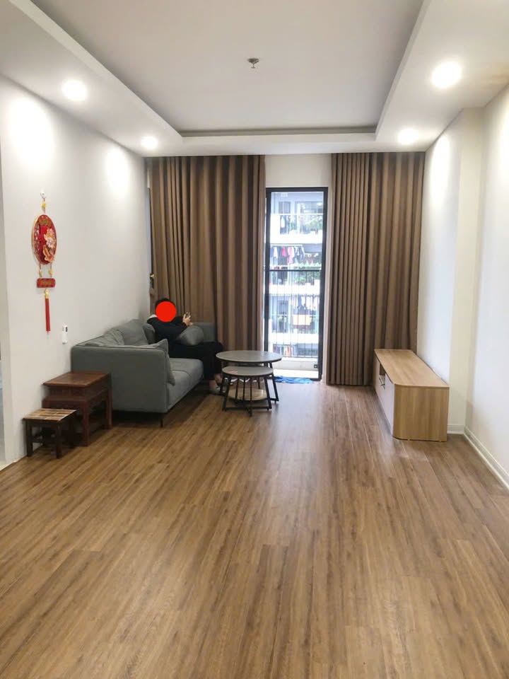 Cho thuê mặt bằng 70m² phố Trạm, chỉ 10 triệu - Thích hợp kinh doanh ngay!