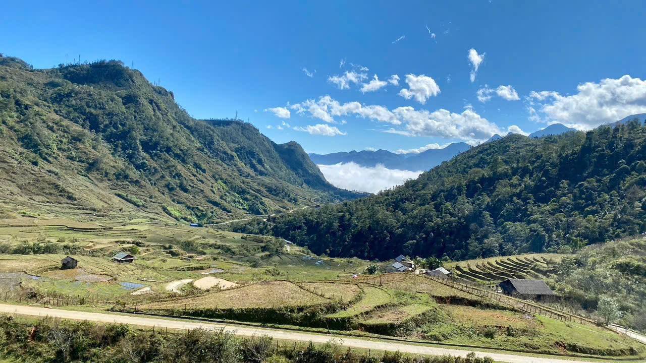 Đất 1405m² đường Ô Quý Hồ, Sa Pa - Giá 5.5 tỷ, view triệu đô!