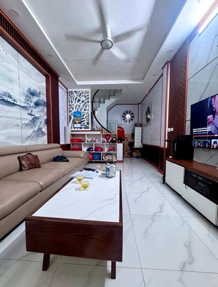 Nhà riêng đường Quan Nhân, quận Thanh Xuân 30m² giá 8.1 tỷ - Sổ đỏ chính chủ, ở ngay!