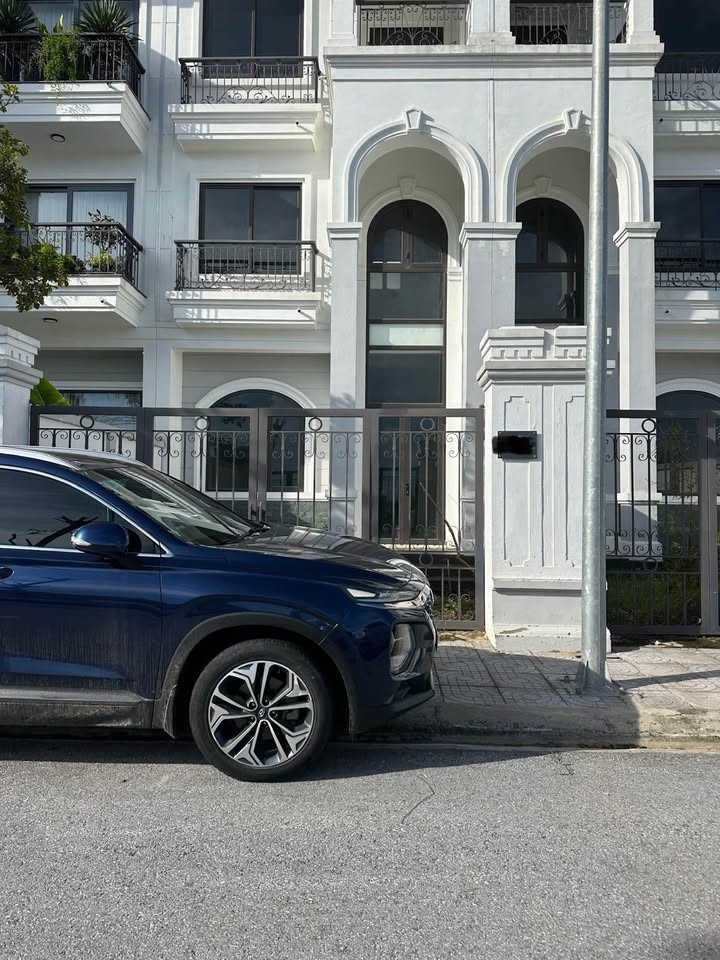 Biệt thự mới xây phường Hưng Bình 160m² giá 10 tỷ - Thiết kế hiện đại, nội thất xịn sò!