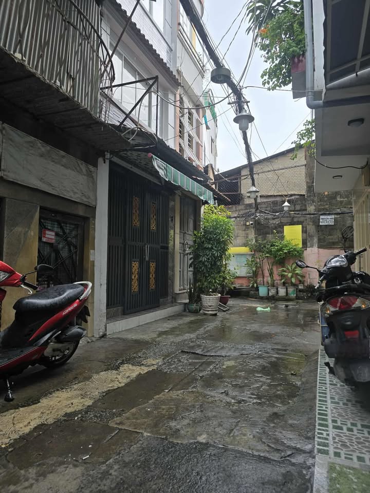 Nhà phố Cao Đạt Quận 5 - 28m² giá 5.3 tỷ - Tiện xây mới ngay!