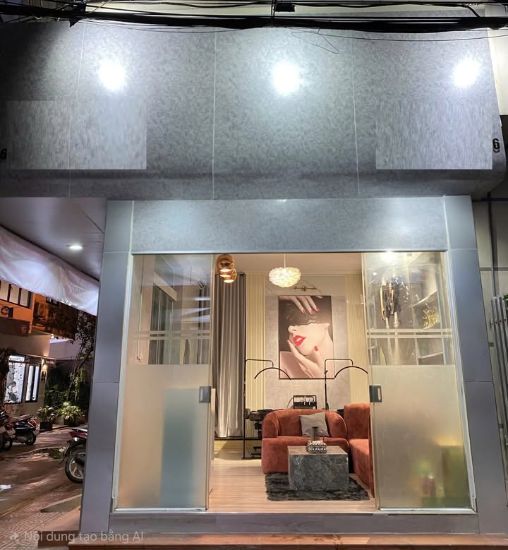 Front House cho thuê Trần Duy Hưng 70m² giá 13 triệu - Mặt tiền lô góc cực đẹp!