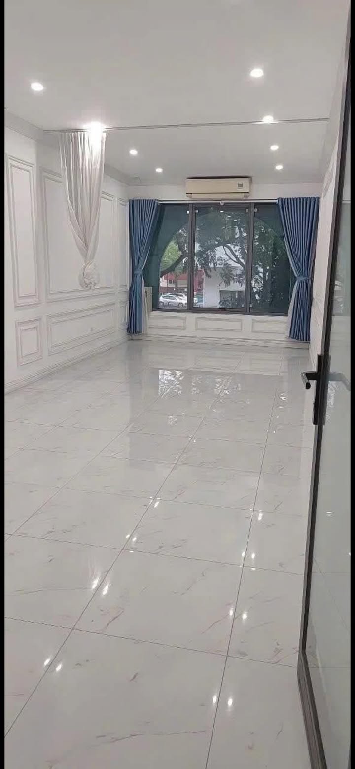 Cho thuê nhà mặt phố Phạm Tuấn Tài 50m² – Kinh doanh lý tưởng – Giá 48 triệu/tháng!