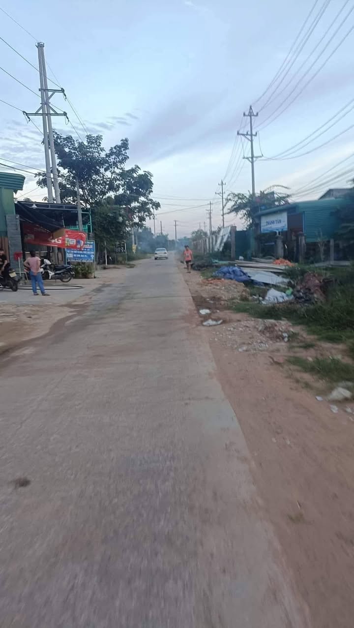 Đất nền trung tâm xã Ea Súp 222m² giá 600 triệu - Kinh doanh thuận lợi!