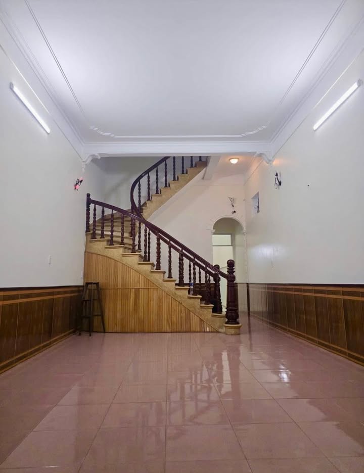 Nhà 3 tầng Phố Muối 80m² giá 2 tỷ - Chính chủ bán gấp!