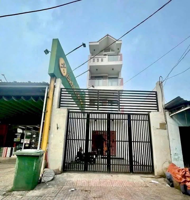 Nhà mặt tiền cho thuê Nguyễn Văn Tăng, Quận 9 - Diện tích 99m², giá 22 triệu/tháng - Vị trí kinh doanh sầm uất!