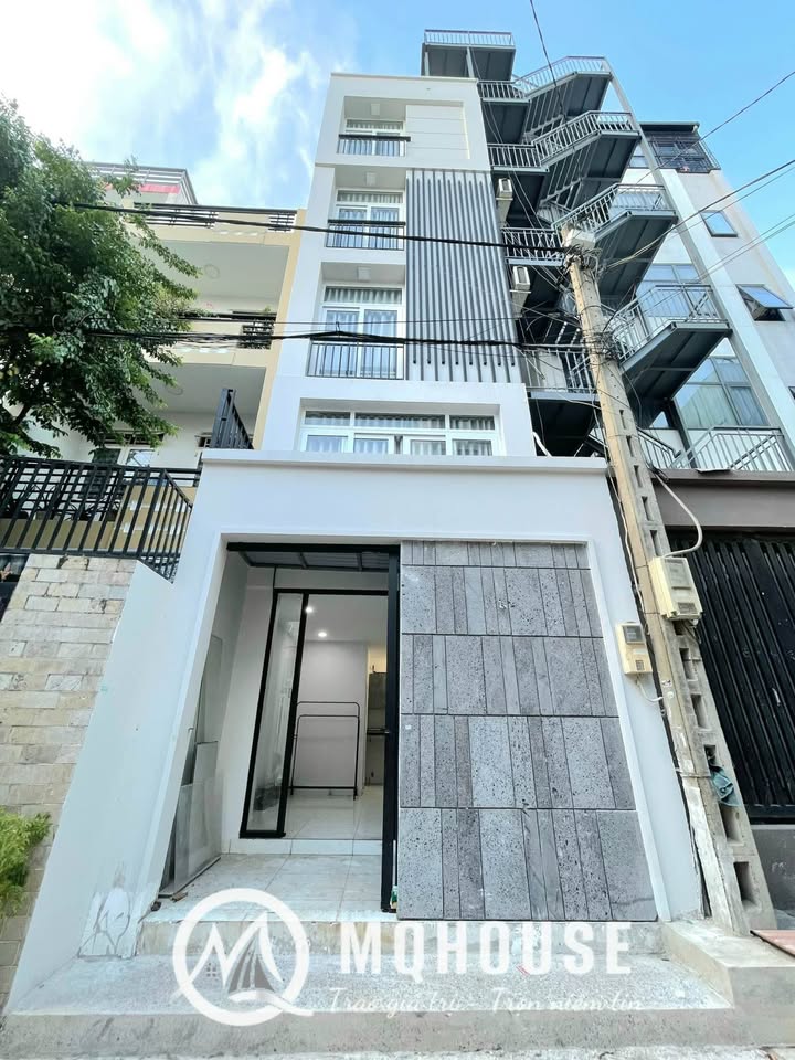 Phòng trọ Nguyễn Sơn Tân Phú 35m² giá thỏa thuận - Full nội thất, sân riêng rộng rãi!