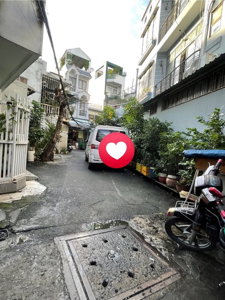 Nhà 55m² Tân Phú giá 4.9 tỷ - Hẻm xe tải, pháp lý chuẩn!