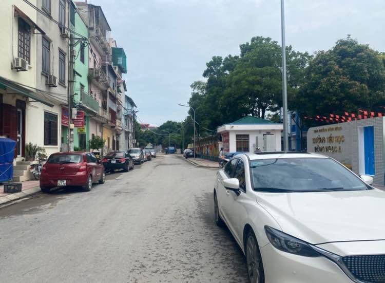 Nhà 4 tầng Đông Ngạc 86m² giá 13 tỷ - Ô tô đỗ cửa thuận tiện!