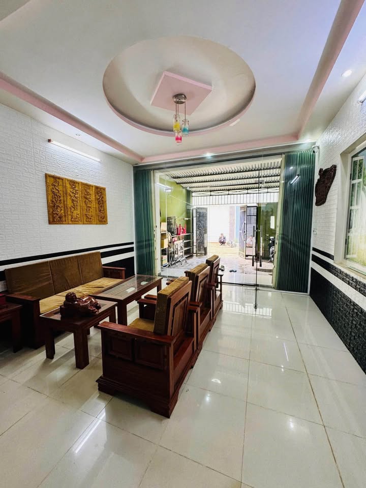 Nhà hẻm Nguyễn Viết Xuân, P. Hội Phú, 95m² giá 2.25 tỷ - Nhà mới đầy đủ tiện nghi!