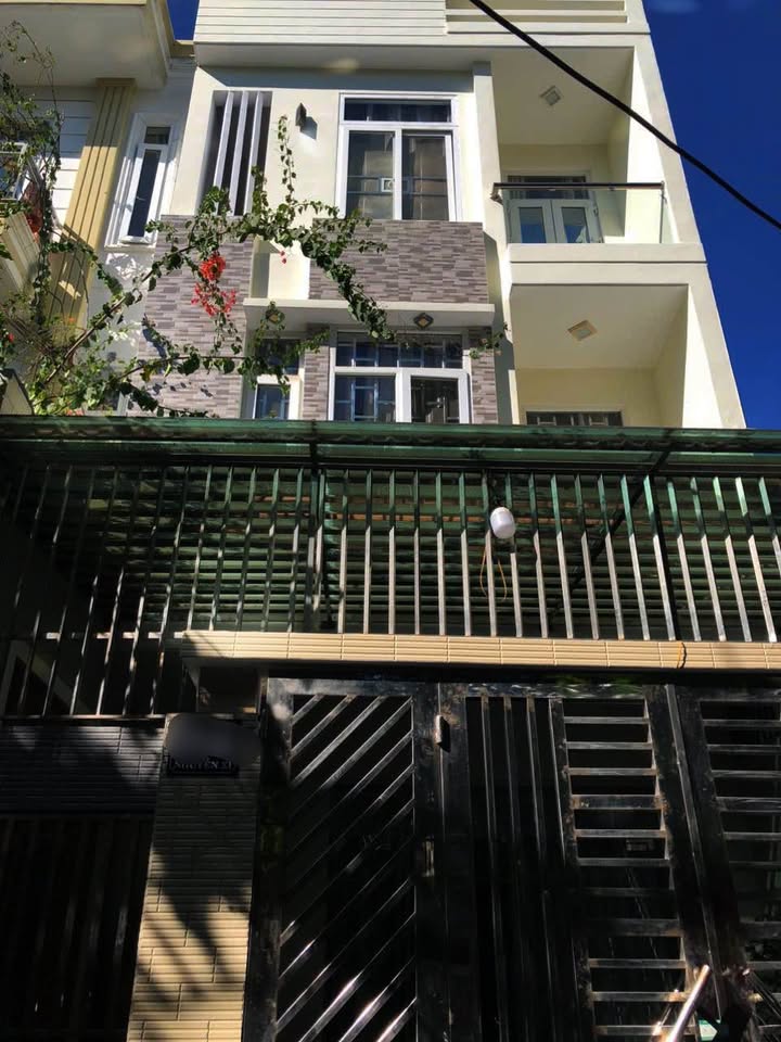 Bán nhà đất quận Liên Chiểu 100m² giá 7 tỷ - Vị trí sầm uất, tiềm năng tăng giá cao!