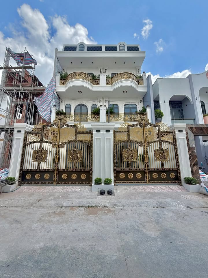 Nhà mặt tiền Rạch Bạch Nha, P5, TP. Mỹ Tho 67.5m² giá 4.8 tỷ - Sẵn sàng vào ở ngay!