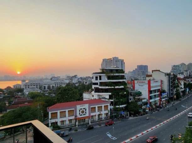 Nhà 6 tầng Nghi Tàm, Tây Hồ 50m² giá 14.7 tỷ - Khu dân trí cao, ô tô đỗ cửa!