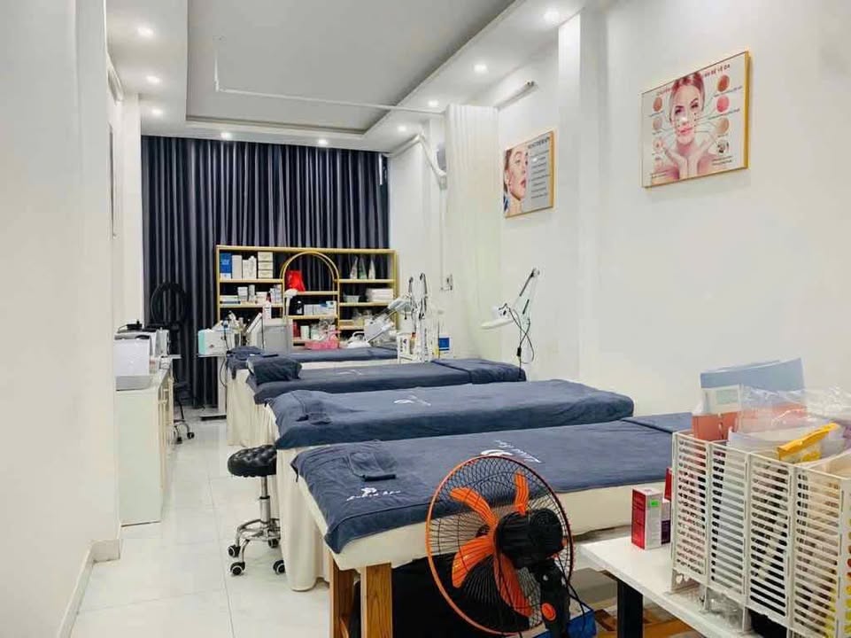 Nhà nguyên căn đường Huỳnh Thúc Kháng, Hải Châu 41.6m² giá 8 tỷ - Tiện nghi đầy đủ, sẵn sàng ở ngay!