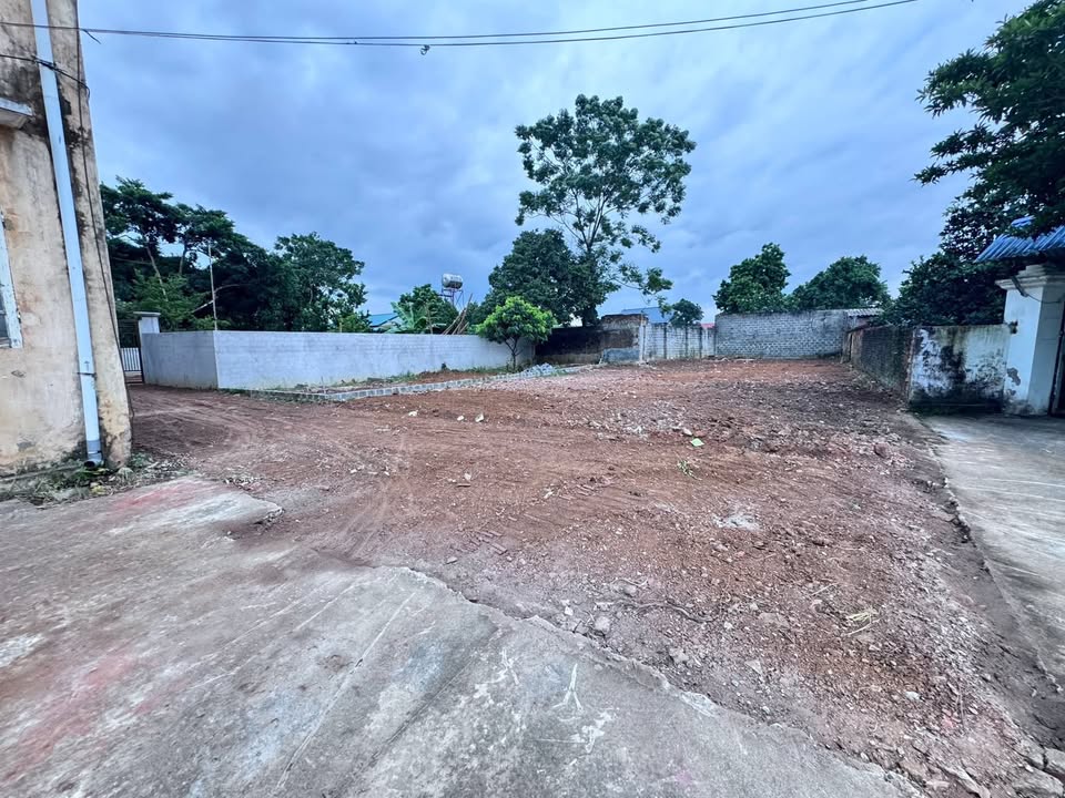 Đất nền Phú Cát 100m² giá 200 triệu - Sổ đỏ chính chủ, công chứng ngay!