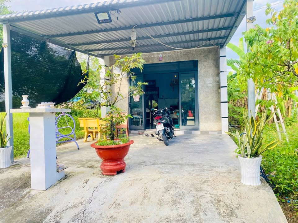 Nhà phố kiên cố 150m² tại Sơn Qui, Gò Công - Chỉ 850 triệu!