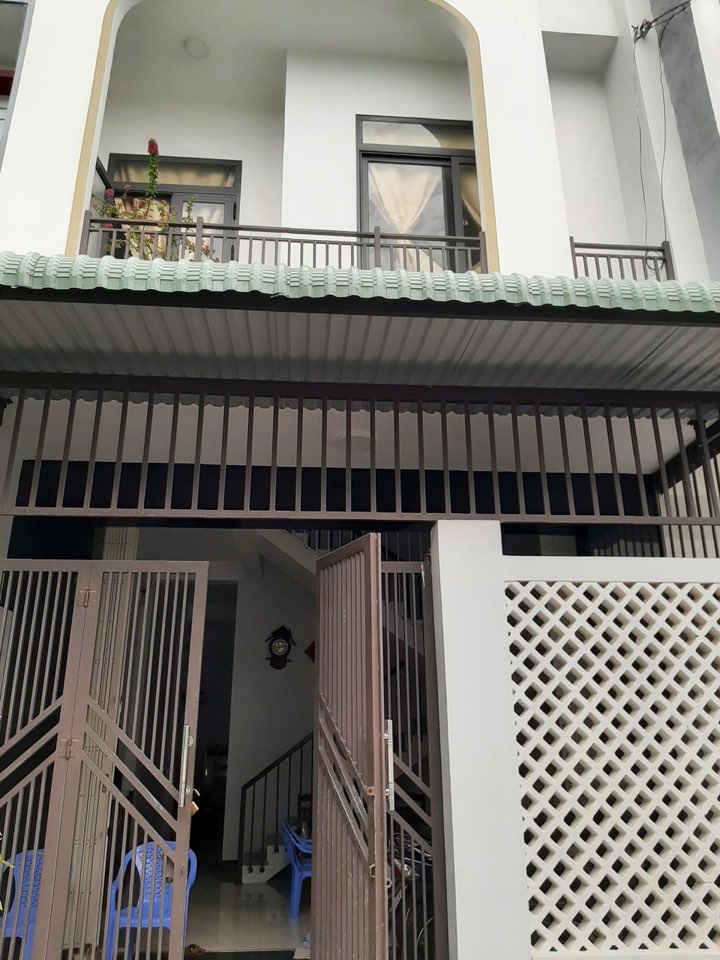 Nhà 2 tầng Khu tái định cư 47 Nguyễn Trung Trực, Tuy Hòa 62,5m² - Giá chỉ 2 tỷ!