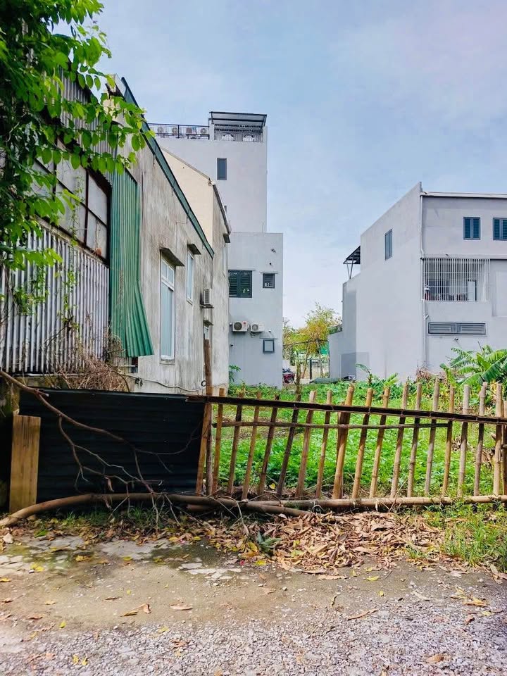 Đất Nền Xóm 15, Nghi Phú 144m² giá 5 tỷ - Vị trí đắc địa gần trường và bệnh viện!