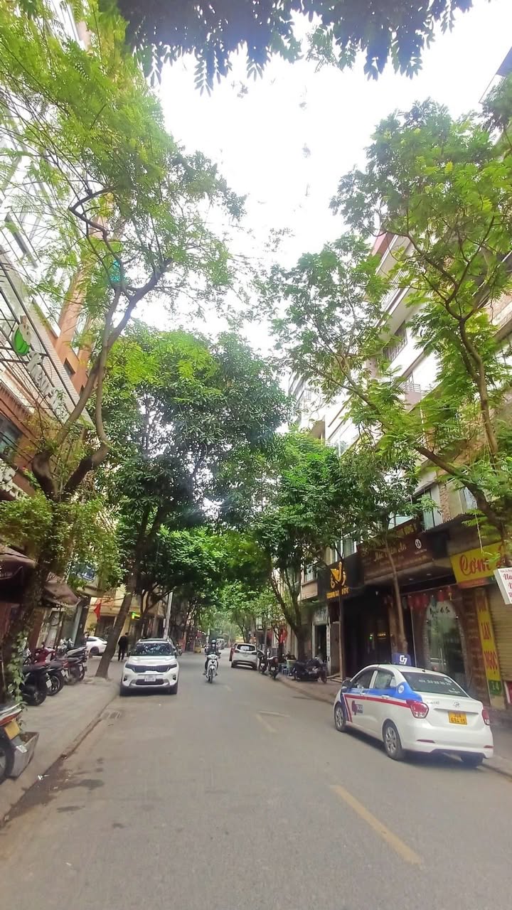 Nhà mặt phố Phạm Thận Duật 73m² giá 35 triệu - Kinh doanh sầm uất, vị trí đắc địa!