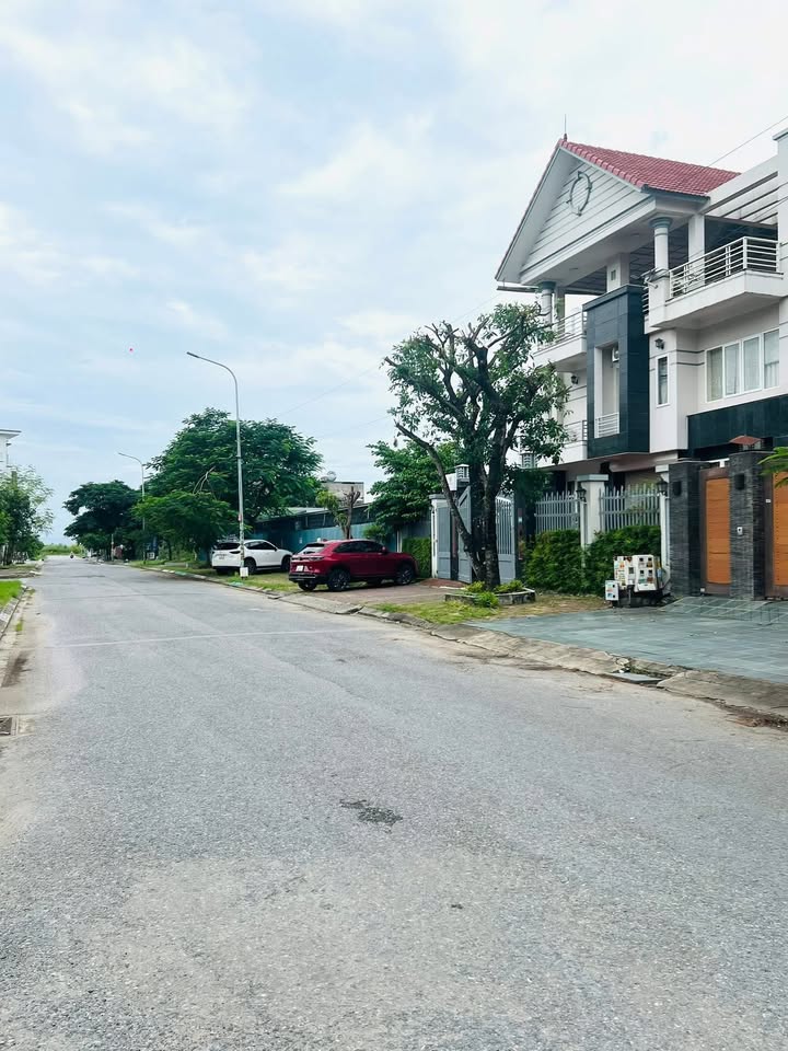 Đất nền Hạ Long 90m² giá 5.85 tỷ - Vị trí đẹp, tiềm năng tăng giá cao!